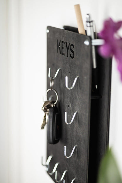 Schlüsselbrett mit variabel positionierbaren Haken - Farbe: schwarz - INEXTERIOR